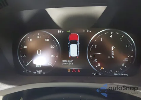 2018 Volvo Xc60 T6 Momentum из США, поврежденный, VIN LYVA22RK0JB087739